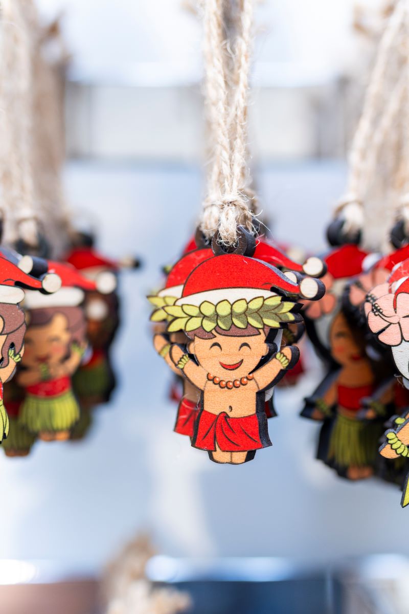 HULA FAMILY BOY - MINI ORNAMENT