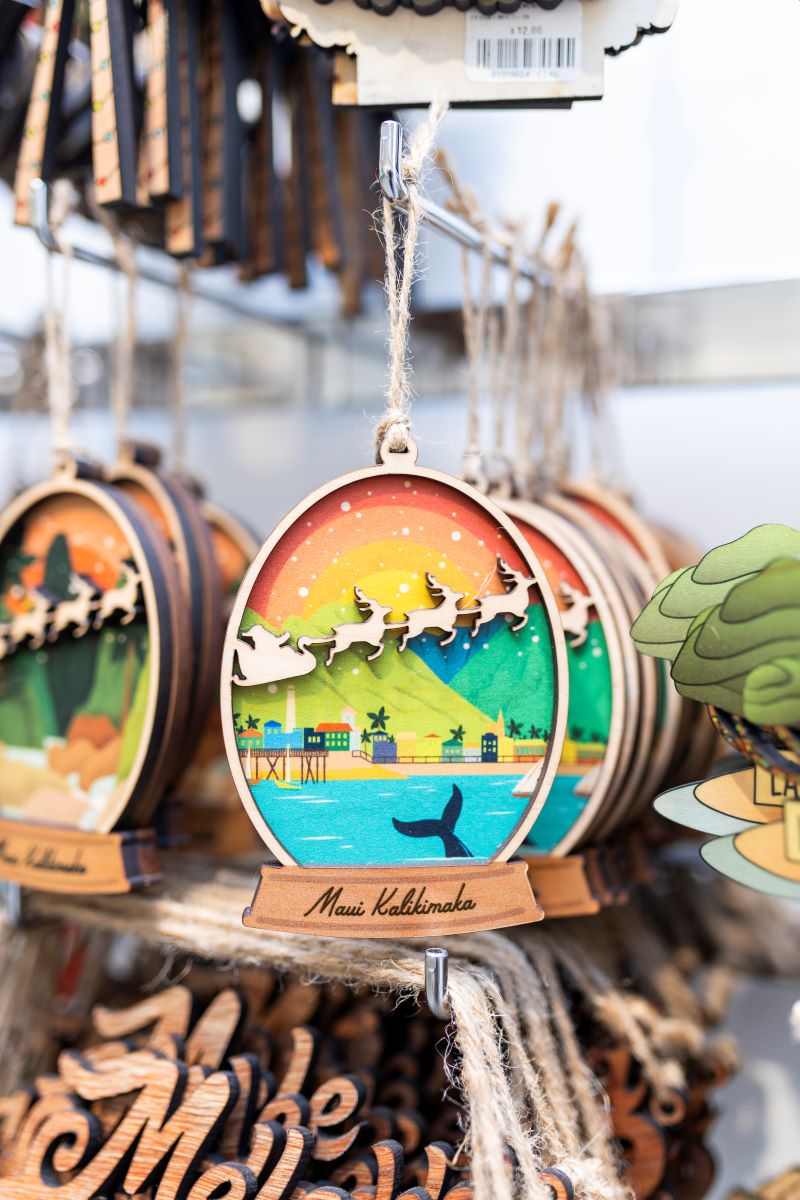 LAHAINA OCEAN SNOWGLOBE ORNAMENT