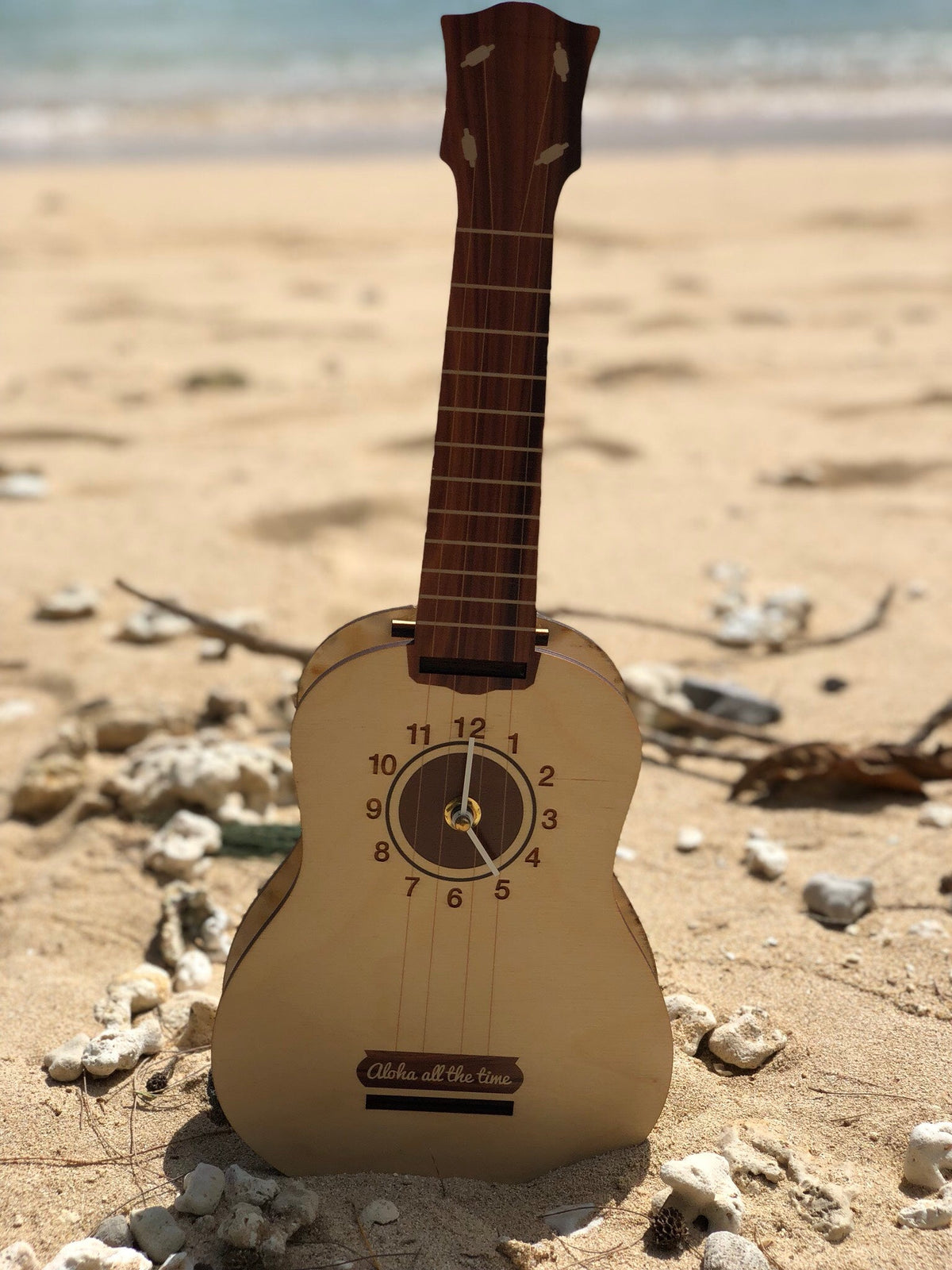 UKULELE TABLE CLOCK