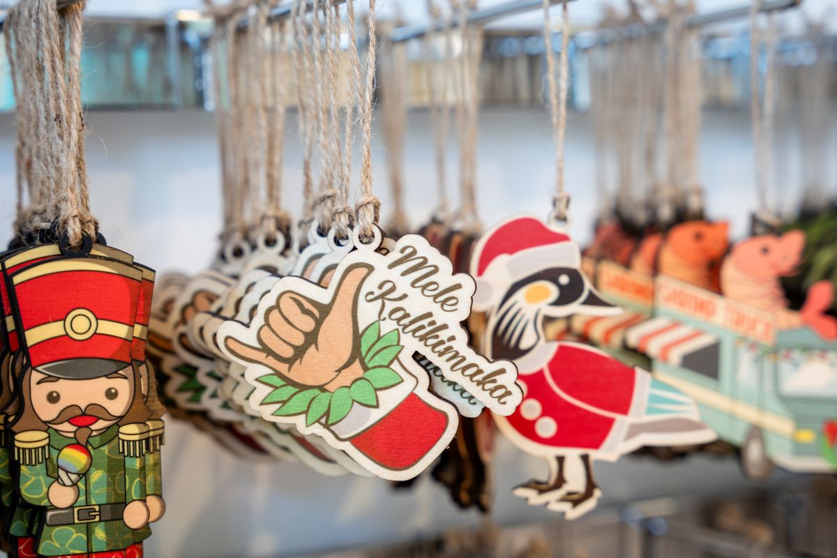 COCONENE CHRISTMAS ORNAMENT